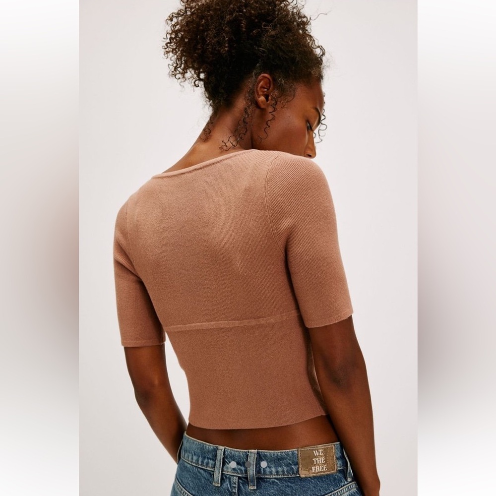 NWOT Free People Regan Swit Short Sleeve Ribbed V Neck Knit Sweater Sz M - Picture 3 of 3